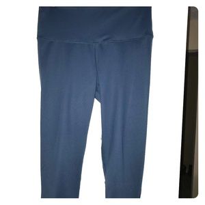 Active life brand workout capris.